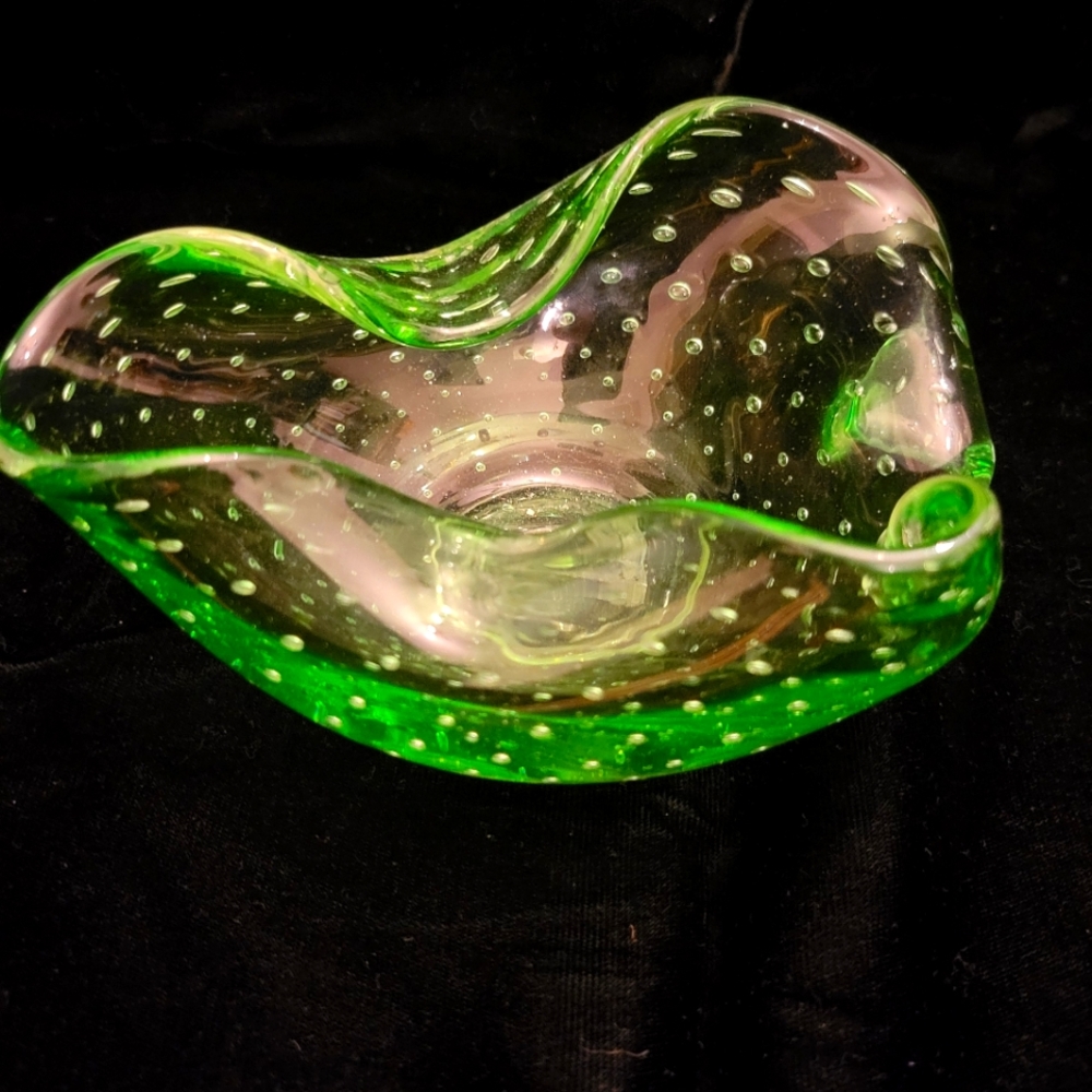 Belacanti Hand Blown Glass Bowl. Murano like.
